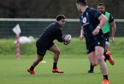 250225 - Wales Rugby Training during the fallow week - Ben Thomas during training