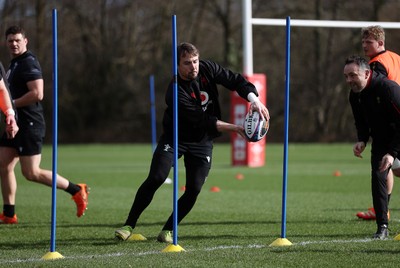 250225 - Wales Rugby Training during the fallow week - Rhodri Williams during training