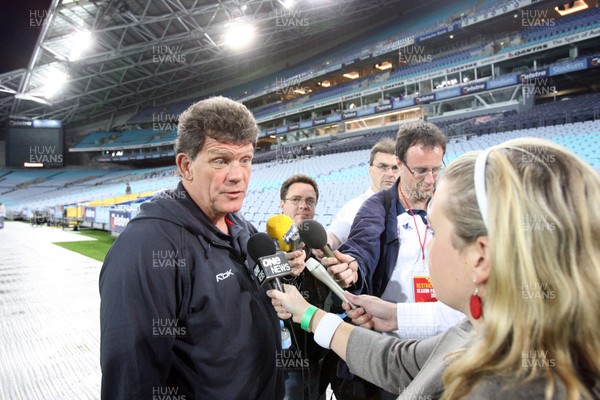 25.05.07  Wales rugby on Tour to Australia Coach Gareth Jenkins talks to the press at the Telstra Stadium in Sydney 
