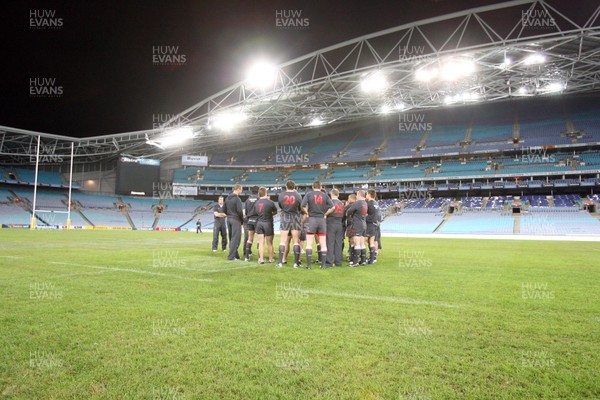 25.05.07  Wales rugby on Tour to Australia The Welsh Team have a runout at the Telstra Stadium in Sydney 