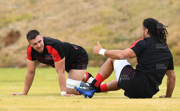 250622 - Wales Rugby Training - Taine Basham and Josh Navidi during training