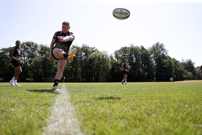 250626 - Wales Rugby Training ahead of their game against the Barbarians at Twickenham on Saturday - Sam Costelow during training