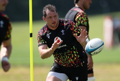 250626 - Wales Rugby Training ahead of their game against the Barbarians at Twickenham on Saturday - Ryan Elias during training