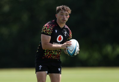 250626 - Wales Rugby Training ahead of their game against the Barbarians at Twickenham on Saturday - Dan Edwards during training