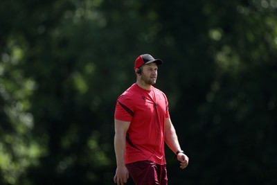 250626 - Wales Rugby Training ahead of their game against the Barbarians at Twickenham on Saturday - Dan Lydiate, Assistant Defence Coach during training