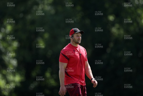 250626 - Wales Rugby Training ahead of their game against the Barbarians at Twickenham on Saturday - Dan Lydiate, Assistant Defence Coach during training