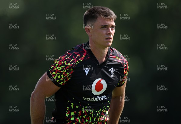 250626 - Wales Rugby Training ahead of their game against the Barbarians at Twickenham on Saturday - Reuben Morgan-Williams during training