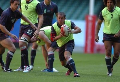 25.08.07 - Wales Rugby Training - Shane Williams in action during training 