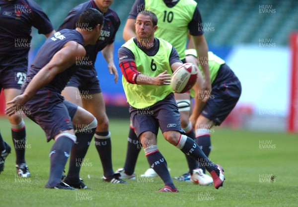 25.08.07 - Wales Rugby Training - Shane Williams in action during training 