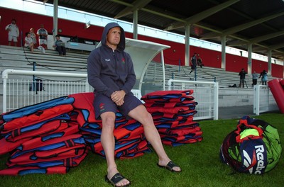 25.09.07 - Wales Rugby World Cup Training - Shane Williams sits out of training 