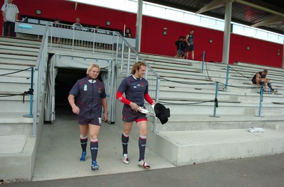 25.09.07 - Wales Rugby World Cup Training - Alix Popham(L) and Alun Wyn Jones arrive for training 