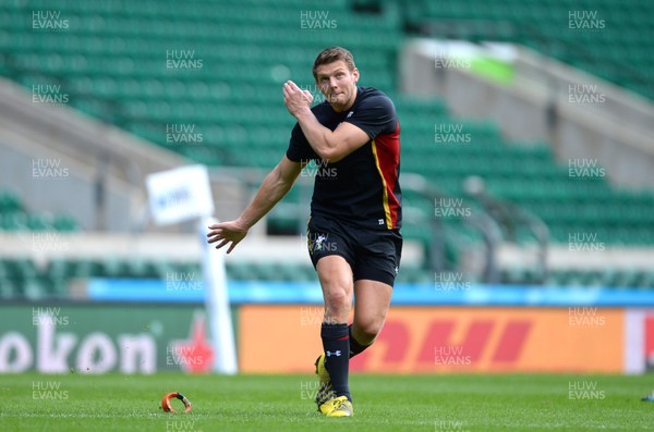 250915 - Wales Rugby World Cup Training -Dan Biggar during training