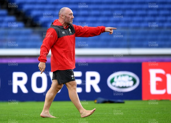 251019 - Wales Rugby Training - Robin McBryde during training
