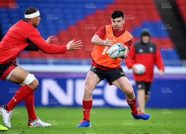 251019 - Wales Rugby Training - Bryn Gatland during training