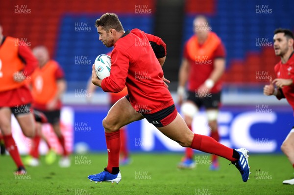 251019 - Wales Rugby Training - Leigh Halfpenny during training