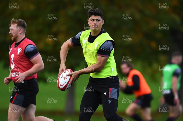 251022 - Wales Rugby Training - Louis Rees-Zammit during training