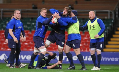 25.11.10 - Wales Rugby Training - Ryan Jones during training. 