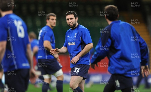25.11.10 - Wales Rugby Training - Stephen Jones during training. 