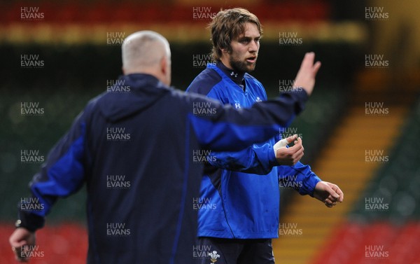 25.11.10 - Wales Rugby Training - Ryan Jones during training. 