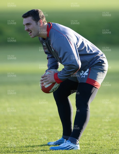 251113 - Wales Rugby Training -George North during training