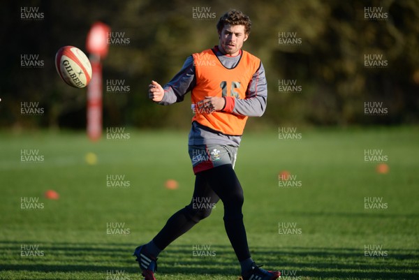 251113 - Wales Rugby Training -Leigh Halfpenny during training