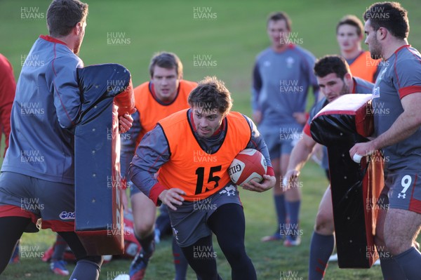 251113 - Wales Rugby Training -Leigh Halfpenny during training