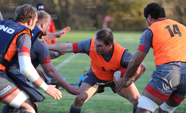 251113 - Wales Rugby Training -Gethin Jenkins during training