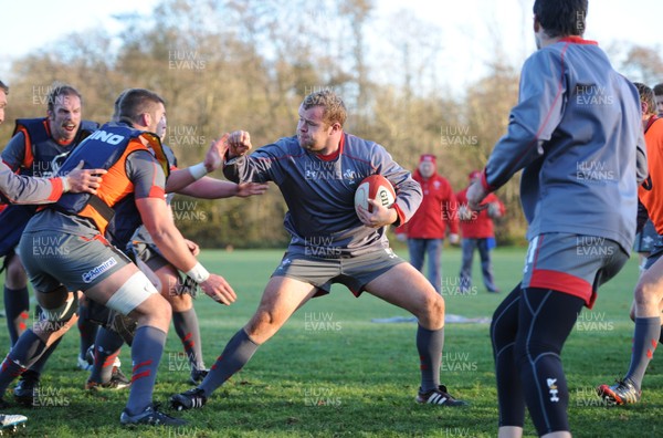 251113 - Wales Rugby Training -Scott Andrews during training