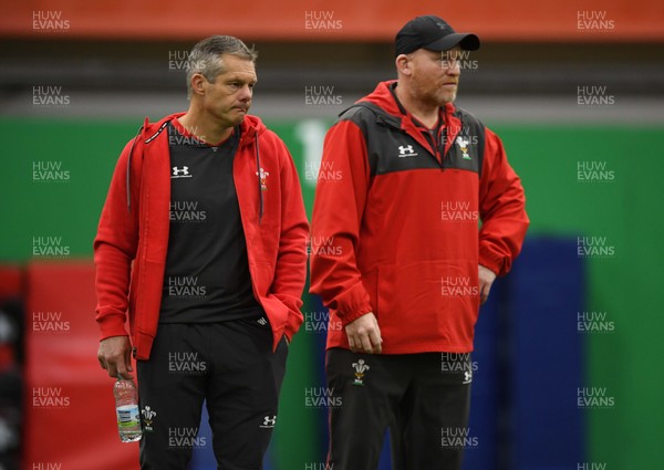 251119 - Wales Rugby Training - Byron Hayward and Neil Jenkins