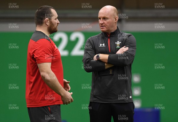 251119 - Wales Rugby Training - Ken Owens and Martyn Williams