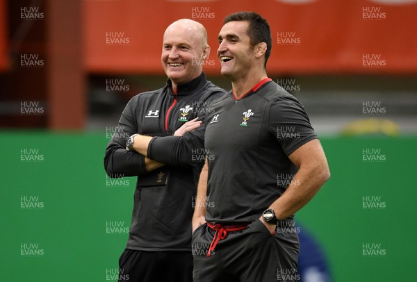 251119 - Wales Rugby Training - Martyn Williams and Huw Bennett