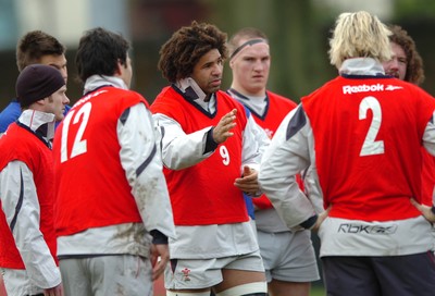 260107 - Wales Rugby Training - Colin Charvis makes a point during training 
