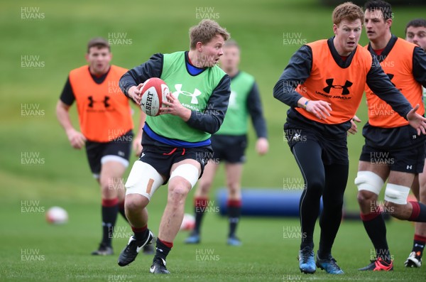 260118 - Wales Rugby Training - James Davies during training