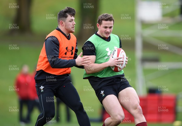 260118 - Wales Rugby Training - Hallam Amos during training