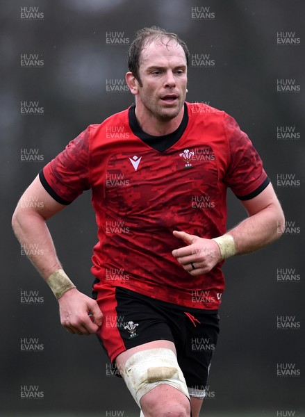 270121 - Wales Rugby Training - Alun Wyn Jones during training