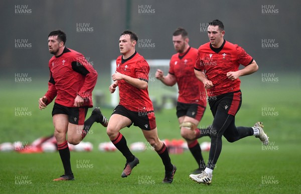 270121 - Wales Rugby Training - Justin Tipuric, Jarrod Evans, Dan Lydiate and Owen Watkin during training