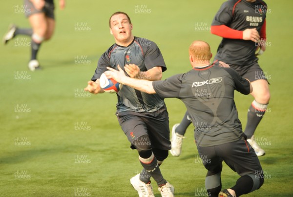 26.02.08 - Wales Rugby Training - Gethin Jenkins during training 