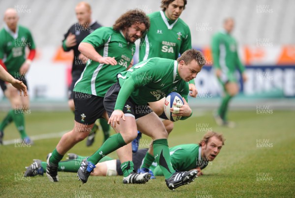 26.02.09 - Wales Rugby Training - Matthew Rees in action during training. 