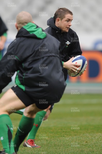 26.02.09 - Wales Rugby Training - Shane Williams in action during training. 
