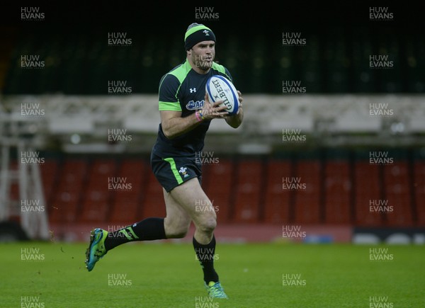 260215 - Wales Rugby Training -Jamie Roberts during training