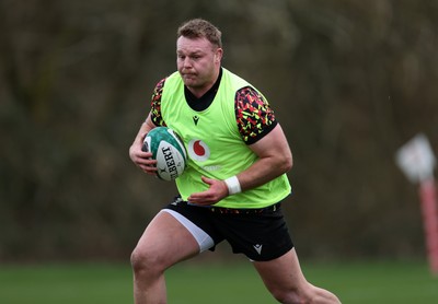260226 - Wales Rugby Training - Dewi Lake during training