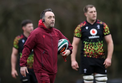 260226 - Wales Rugby Training - Matt Sherratt, Attack Coach during training