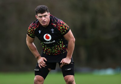 260226 - Wales Rugby Training - James Botham during training