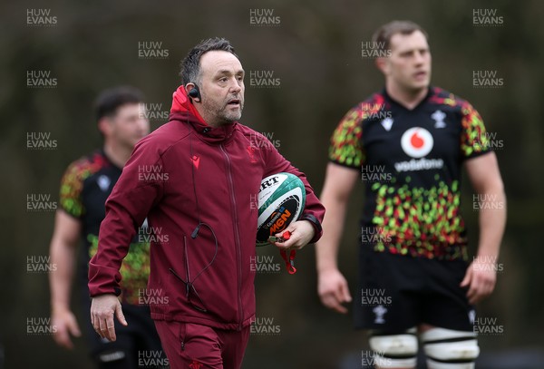 260226 - Wales Rugby Training - Matt Sherratt, Attack Coach during training