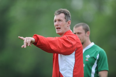 26.05.10 - Wales Rugby Training and Press Conference - Wales backs coach Rob Howley during training. 