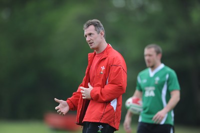 26.05.10 - Wales Rugby Training and Press Conference - Wales backs coach Rob Howley during training. 