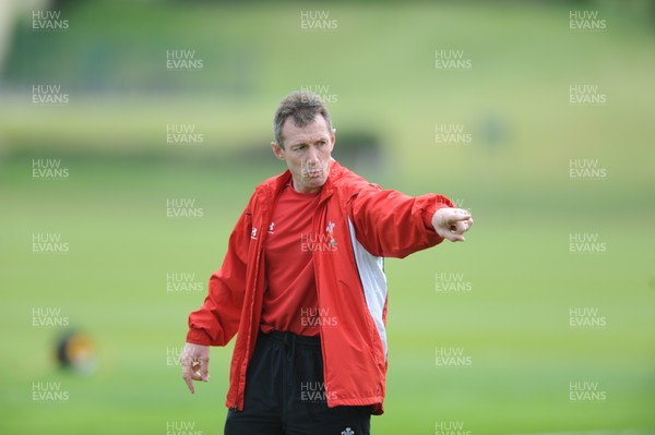 26.05.10 - Wales Rugby Training and Press Conference - Wales backs coach Rob Howley during training. 
