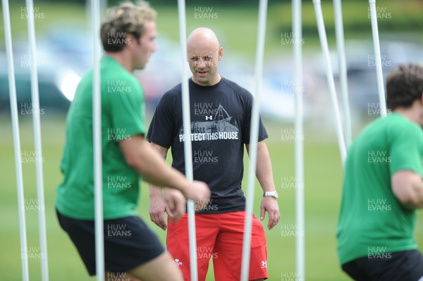 26.05.10 - Wales Rugby Training and Press Conference - Adam Beard during training. 
