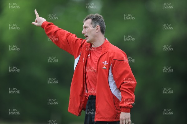 26.05.10 - Wales Rugby Training and Press Conference - Wales backs coach Rob Howley during training. 