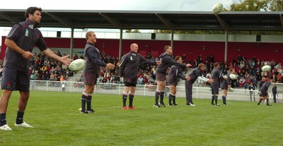 26.09.07 - Wales Rugby World Cup Training - Wales players take part in a training session open to the public in St Nazaire 